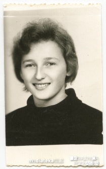 Portret Ireny Michalczuk, ul. Rynek Kościuszki 13, Białystok - 21.11.1967, Fot. Zakład fotograficzny Foto Wenus