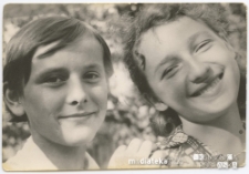 Irena Michalczuk z koleżanką u babci, Trześcianka (woj. podlaskie), 1969 r.