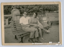 Portret Haliny i Czesława Kuczyńskich na ławce, 1974 r.