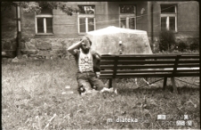 Budowa jachtu, ul. Starobojarska 18, Białystok, 1975 r.