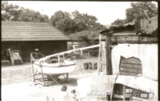 Praca przy jachcie, lata 70. XX w.