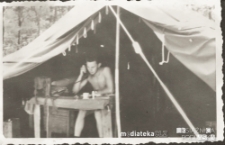 Jerzy Dzienis na obozie modelarzy białostockich, Olecko, 1968 r.