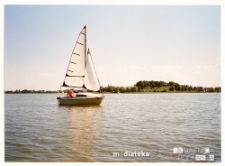 Łódka Fuks Atopas, typ Bez-2 pływa po jeziorze Rajgrodzkim, 2008-2013 r.