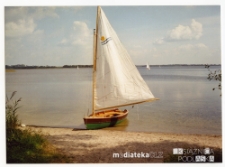 Łódka Zjawa nad brzegiem jeziora Rajgrodzkiego, 2006-2014 r.