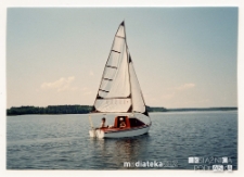 Rejs żaglówką Amigo A-222, typ Pasja 383 po jeziorze Rajgrodzkim, 1992-2015 r.