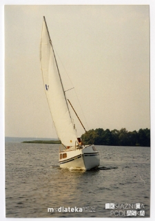 Jacht Okaz A-111, typ Karaś 450 na jeziorze, 1987-2006 r.