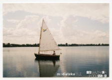 Zbigniew Kamionowski przy sterze łódki Zjawa, Zatoka Słupy na jeziorze Rajgrodzkim, 15.07.2007