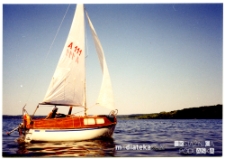 Jacht Okaz A-111, typ Karaś 450 na jeziorze, 1987-2006 r.