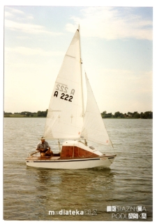 Żaglówka Amigo A-222, typ Pasja 383 na jeziorze, 1992-2015 r.