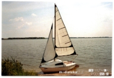 Łódka Fuks Atopas, typ Bez-2 nad brzegiem jeziora Rajgrodzkiego, 2008-2013 r.