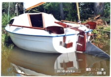 Łódka Fuks Atopas, typ Bez-2 nad brzegiem jeziora Rajgrodzkiego, 2008-2013 r.