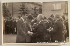 Uroczystość z okazji zakończenia roku szkolnego 1985/1986 - wręczenie świadectw, Białystok, Technikum Kolejowe w Starosielcach