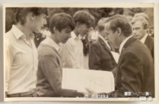 Uroczystość z okazji zakończenia roku szkolnego 1985/1986 - wręczenie świadectw, Białystok, Technikum Kolejowe w Starosielcach