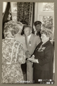 Uroczystość z okazji odznaczenia instruktora Jerzego Babienki z okazji Dnia Kolejarza, Białystok, Technikum Kolejowe w Starosielcach, 12 września 1986 r.