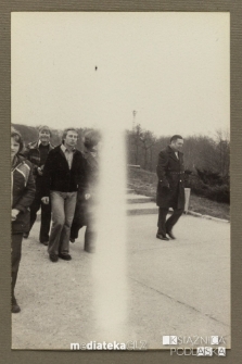 Spacer podczas wycieczki szkolnej