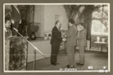 Wręczenie pucharu podczas uroczystego apelu, Białystok, Starosielce