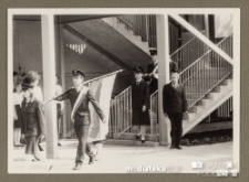 Uroczystość z okazji zakończenia roku szkolnego 1988/1989 - wejście sztandaru szkoły, Białystok, Technikum Kolejowe w Starosielcach