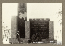 Pomnik kapitana Raginisa w Wiźnie