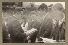 Uroczystość z okazji zakończenia roku szkolnego - Białystok, Technikum Kolejowe w Starosielcach, czerwiec 1981 r.