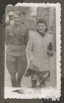 Mężczyzna i kobieta na spacerze, lata 30., 40. XX w.