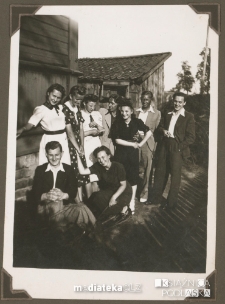 Spotkanie koleżeńskie u Sanderackich, Białystok - osiedle Antoniuk - 1941-1943 r.