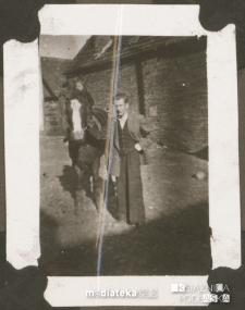 Leon Czerewacz z dziewczynką na koniu, Knyszyn, lata 40. XX w.