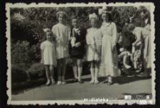 Pierwsza komunia Izabeli Jasińskiej, Knyszyn, ok. 1968 r.