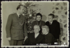 Choinka w domu brata, Tadeusza Jasińskiego, ul. Sienkiewicza 28, Białystok - lata 70. XX w.