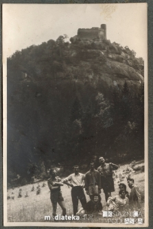 Obóz szkoleniowy instruktorów harcerstwa w Karkonoszach. Wejście na Chojnik, 1959 r.
