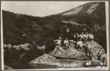Obóz szkoleniowy instruktorów harcerstwa w Karkonoszach. Wycieczka w góry, 1959 r.