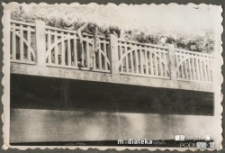 Henryka Wiśniewska z przyjaciółmi nad rzeką Czarna Hańcza, Suwałki, 1957-1959 r.