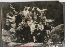 Wycieczka w góry podczas szkolenia instruktorów drużynowych zuchowych w Karkonoszach, 1959 r.