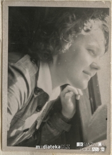 Henryka Wiśniewska w pociągu, lata 60. XX w.