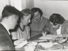 Kadra nauczycielska Szkoły Muzycznej, po środku Helena Frankiewicz