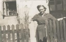 Janka Kozłowska w ogrodzie domowym