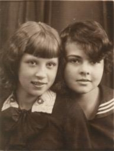 Kuzynka Knaupów z koleżanką