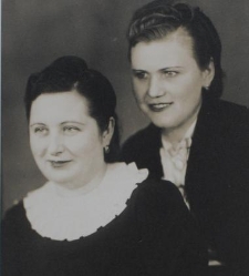 Jadwiga Borkowska z koleżanką