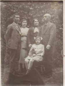 Rodzina Gessnerów - Oswald, Ewelina, Zenon, Halina, Marta