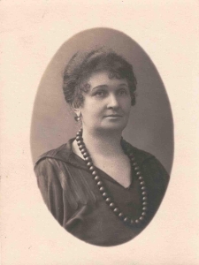 Portret kobiety w średnim wieku