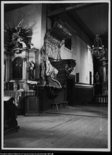 Ostrożany, kości&oacute;ł