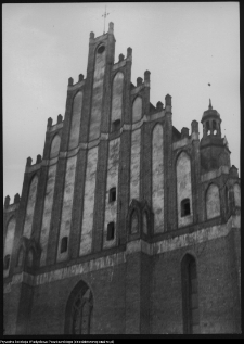 Tarn&oacute;w-Dębno, zabytki