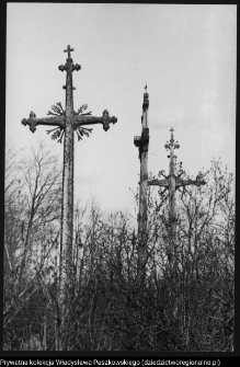 Chodor&oacute;wka i sąsiednie parafie, krzyże cmentarne