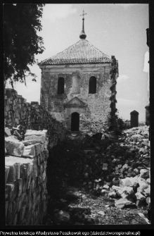 Wizna, dzwonnica przy kościele