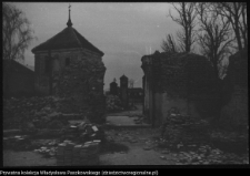 Wizna, dzwonnica przy kościele