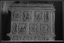 Zabytkowy piec kaflowy