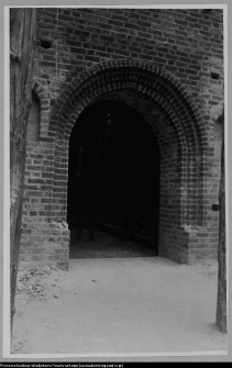 Wizna, odbudowa kościoła