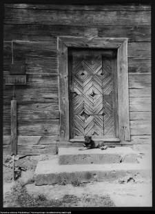 Płonka Kościelna, drzwi chaty nr 52