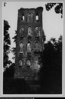 Banie Mazurskie, kościół