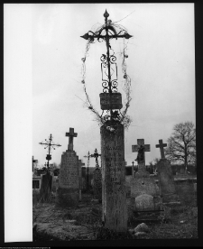 Chodor&oacute;wka, krzyże cmentarne