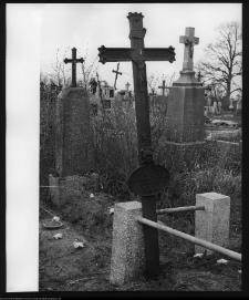 Chodor&oacute;wka, krzyże cmentarne